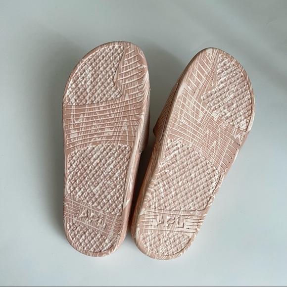 NEW APL Techloom Big Logo Slides - Picture 4 of 8